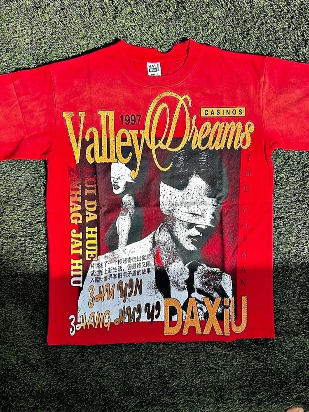 Vale USA Valley Dreams The Conman T-Shirt Graphic Tee in Red & Black